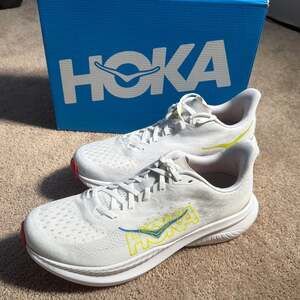 Hoka One One Men's Mach 6 Running Sneaker Shoes